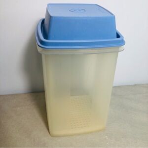 Vintage Tupperware Clear w/ Blue Lid Pickle Keeper 1560 1561 1562